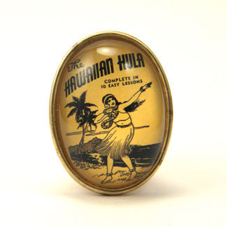 Hula Lessons - Vintage Hawaiian Illustration Brooch