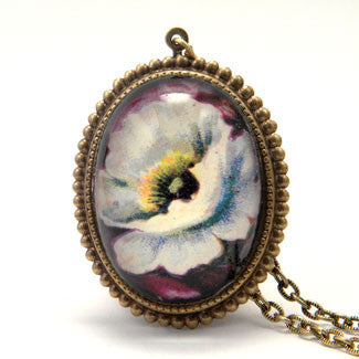 Nature Adorned- White Flower pendant Necklace