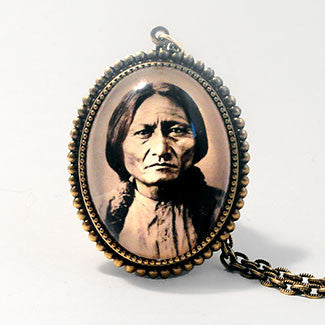 Sitting Bull Deluxe Necklace