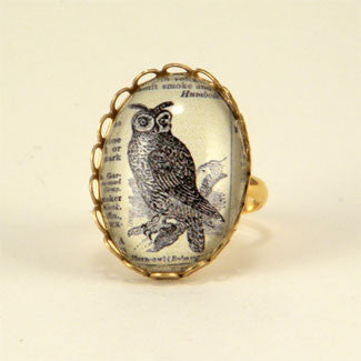 Wise Old Owl Vintage Engraving Petite Ring